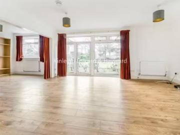 Unique 2 BA 2 bedroom flat for rent in Rectory Road, Beckenham.