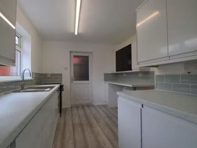 Cozy 2 BA 2 bedroom terraced house for rent in Vale View, Nune.