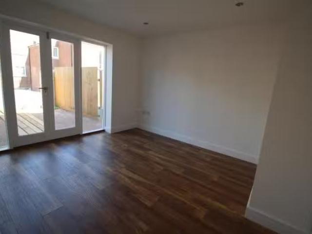 Cozy 2 BA 2 bedroom terraced house for rent in 2 Marshall's Ya.