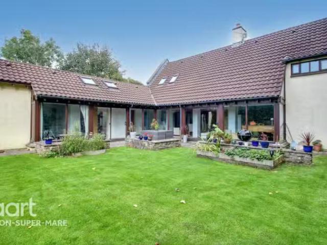 Deal! 2 BA 4 bedroom detached house for rent in Lippiatt Lane.