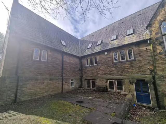 For Rent! 2 BA 4 bedroom semi detached house for rent in Clayt.