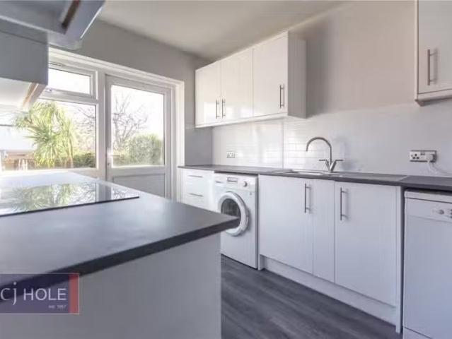 Rental! 2 BA 5 bedroom house for rent in Timber Dene, Stapleto.