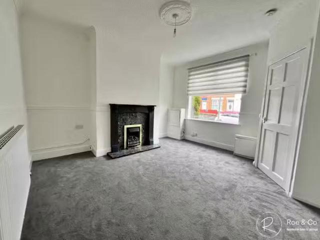 Rental! 2 bedroom terraced house for rent in Catherine Street.