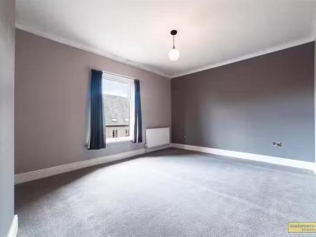 Just in! 2 bedroom terraced house for rent in Livesey Branch R.
