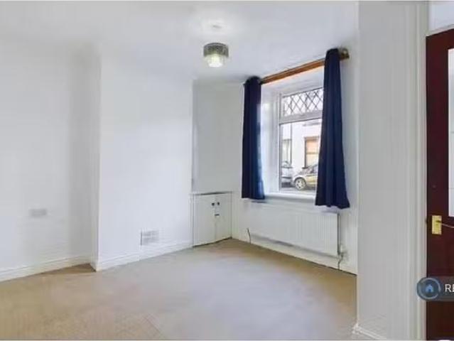 Rental! 2 bedroom terraced house for rent in Lonsdale Street.