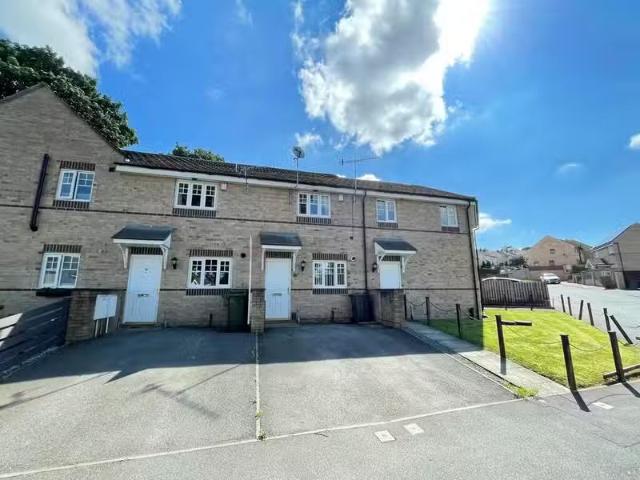 Just in! 2 bedroom town house for rent in Yewdall Way, Ecclesh.