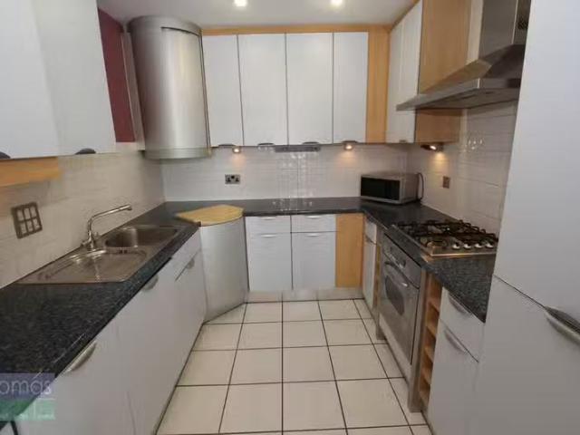 Rental! 2 bedroom apartment for rent in Hopkinson Court, Chest.