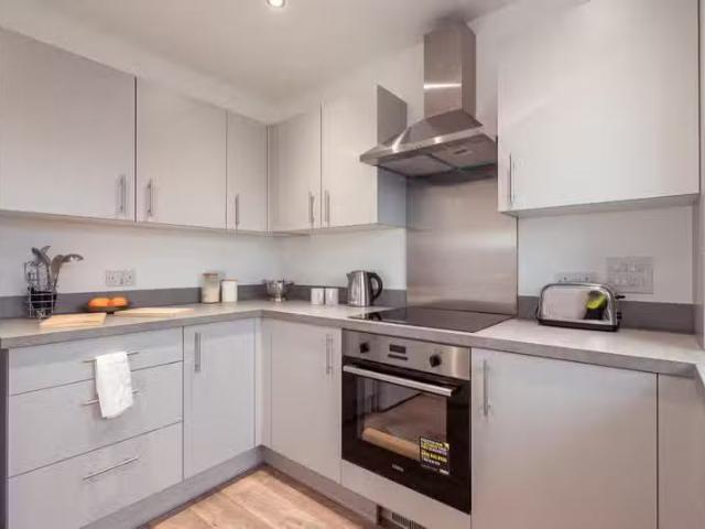 Unique 2 bedroom apartment for rent in Watanabe Cruik, Edinbur.