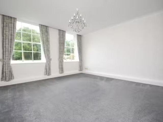 Cozy 2 bedroom apartment for rent in Thorndon Hall, Thorndon P.