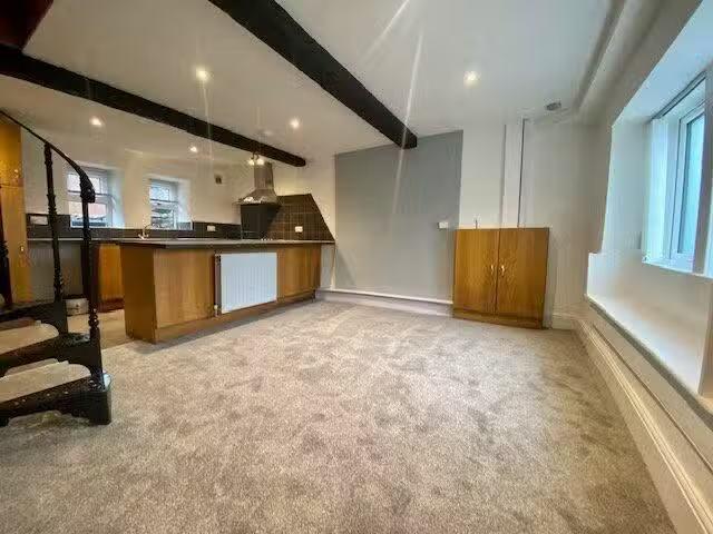Cheap 2 bedroom end of terrace house for rent in Bonfire Hill.