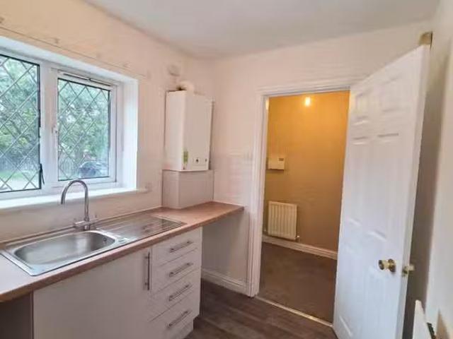 Unique 2 bedroom end of terrace house for rent in Inglby Close.