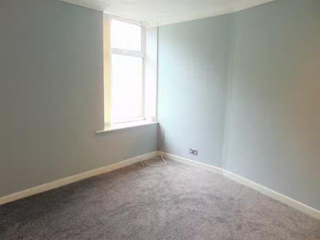 Cozy 2 bedroom flat for rent in Brownside Road, Burnley, BB10