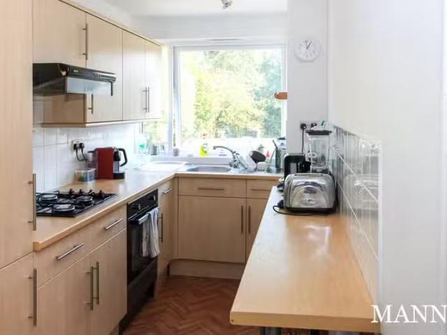 Nice 2 bedroom flat for rent in Elgar Lodge, Fair Acres, BR2