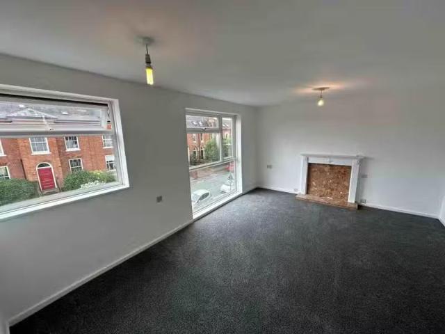 Rental! 2 bedroom flat for rent in Wentworth Road, Harborne, B17