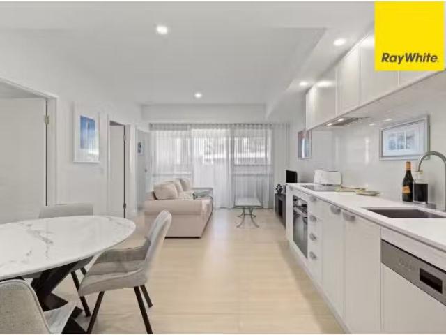Unique 2 BR 108/70 Allara Street, CITY Apartment for rent Lis.