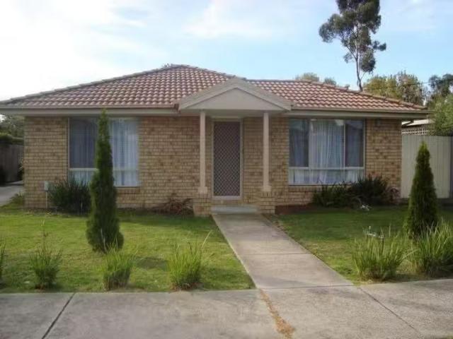Just in! 2 BR 1/17 ARDMORE Street, Cranbourne VIC 3977 Unit.