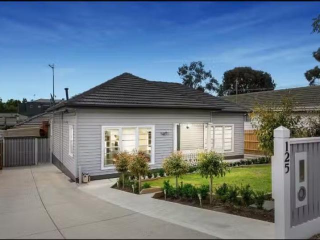 Deal! 2 BR 1/125 Cumberland Road, PASCOE VALE Property for ren.