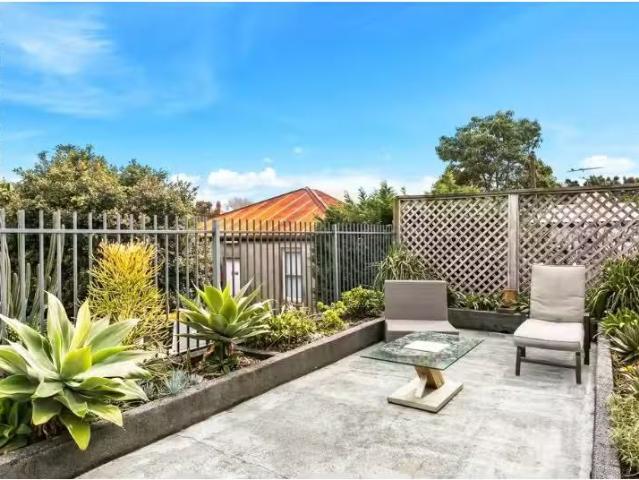 Just in! 2 BR 1/240 Oxford Street, Bondi Junction Apartment fo.