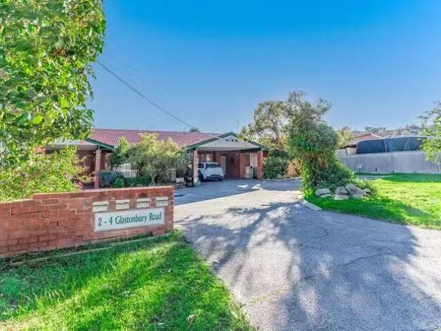 Just in! 2 BR 13/4 Glastonbury Road, Armadale, WA 6112