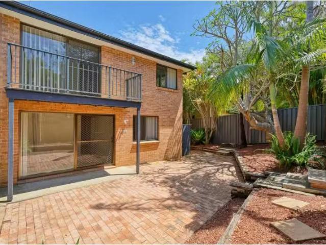 New 2 BR 13/122 Pacific Drive, Port Macquarie Townhouse for re.
