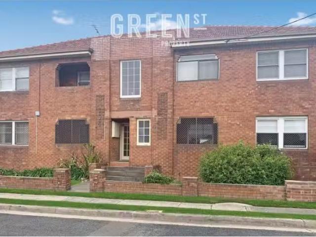 Cheap 2 BR 1/46 Elizabeth Street, Mayfield Apartment for rent.