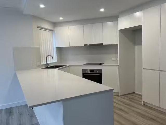 For Rent! 2 BR 14/2 Trafalgar Place, Marsfield, NSW 2122
