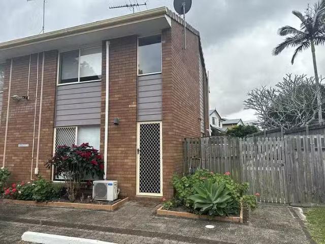 New 2 BR 1/5 Woodford Street, Holland Park West, QLD 4121