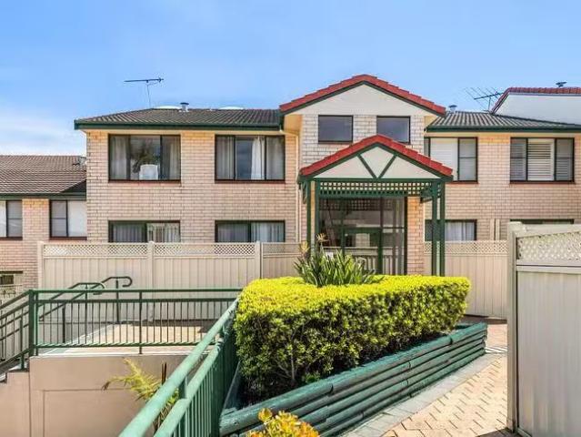 Nice 2 BR 17/512 Victoria Road, Ryde, NSW 2112