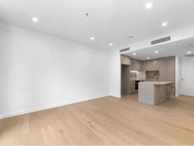 Cozy 2 BR 172/62 Constitution Avenue, Parkes Apartment for ren.