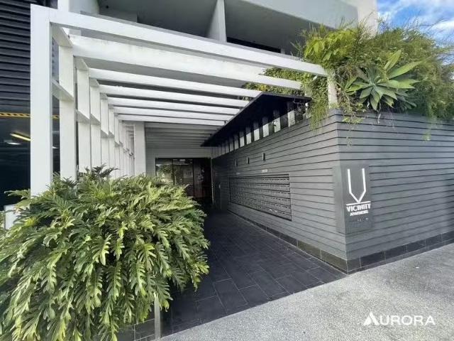 Nice 2 BR 205/28 Wolseley Street, Woolloongabba Apartment for.