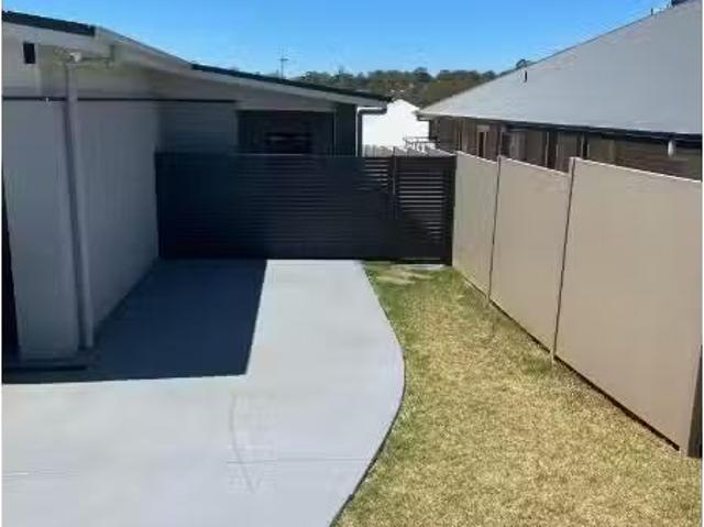 New 2 BR 2/10 Innes Street North, Rothbury Apartment for rent.