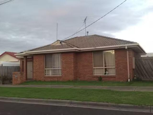 Just in! 2 BR 2/116 Cox Road, Corio, VIC 3214 Unit for Rent