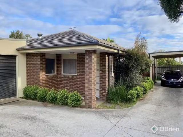 Unique 2 BR 2/13 Taronga Court, Nunawading, VIC 3131
