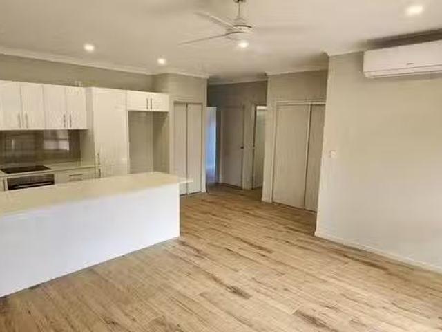 Deal! 2 BR 2/218 Finucane Road, Alexandra Hills, QLD 4161