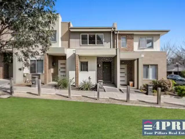 Rental! 2 BR 22 Ivy Place, Craigieburn, VIC 3064