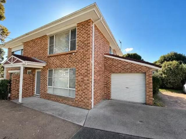 New 2 BR 2/2 Windang Street, ALBION PARK RAIL Townhouse for re.