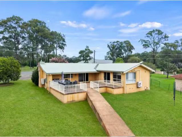 Just in! 2 BR 2394 Silverdale Road, Silverdale Property for re.
