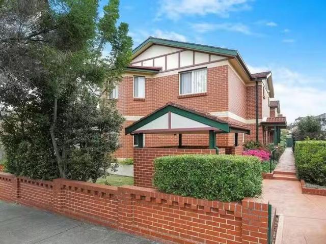Deal! 2 BR 2/42 Waterview Street, Five Dock, NSW 2046