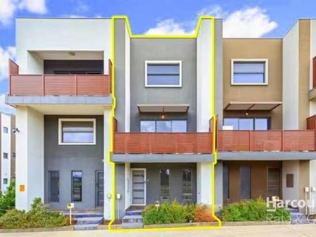 Deal! 2 BR 25 Baltrum Drive, Wollert, VIC 3750 Townhouse for.