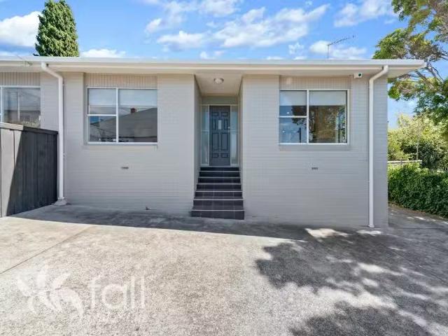 New 2 BR 2/66a Montagu Street, NEW TOWN Apartment for rent Li.