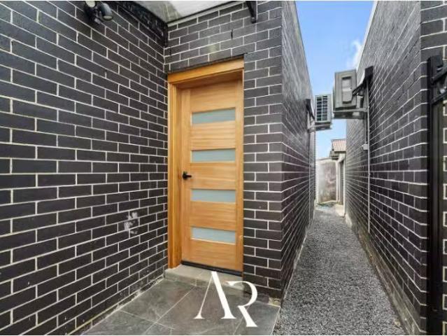 Cheap 2 BR 26A Elliston Street, Chester Hill House for rent L.