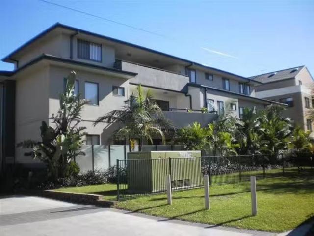 Just in! 2 BR 28/7 9 Regentville Road, Penrith Apartment for r.