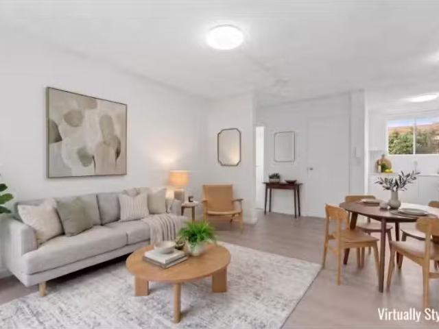 Unique 2 BR 33/5 Grace Campbell Crescent, Hillsdale Apartment.