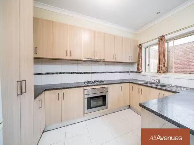 Cheap 2 BR 3/46 Whitworth Avenue, Springvale, VIC 3171