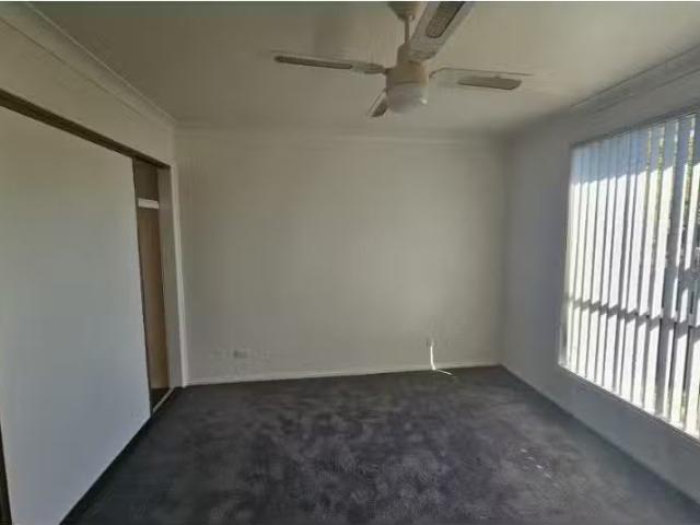 Rental! 2 BR 3/5 Waroo Place, Bomaderry Apartment for rent Li.
