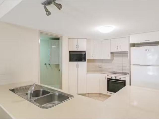 Just in! 2 BR 3/7 9 Parry Street, TWEED HEADS SOUTH Apartment.