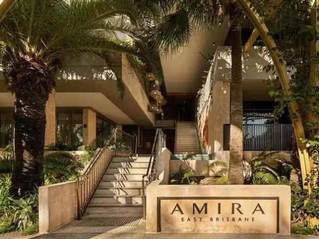 Just in! 2 BR 407/5 Waterloo Street, East Brisbane, QLD 4169