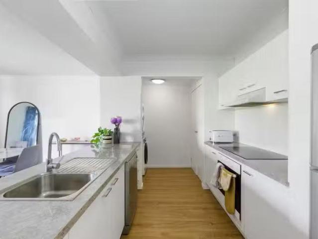 Unique 2 BR 4/16 Simpson Street, MORNINGSIDE, QLD 4170 Unit.