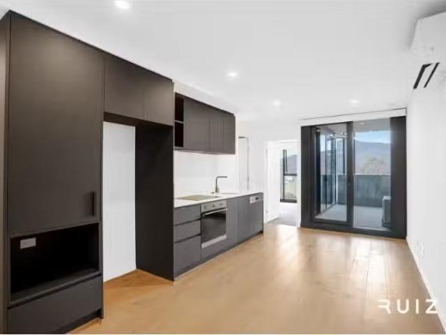 New 2 BR 410/83 Cooyong Street, Reid Apartment for rent Liste.