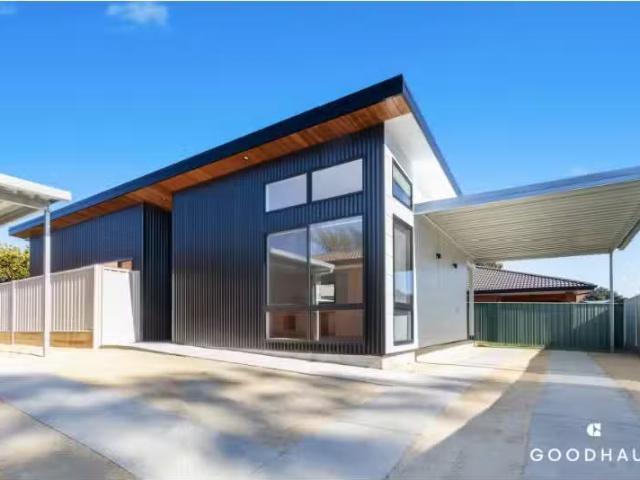 Deal! 2 BR 41A Luehmann Street, Page Townhouse for rent Liste.